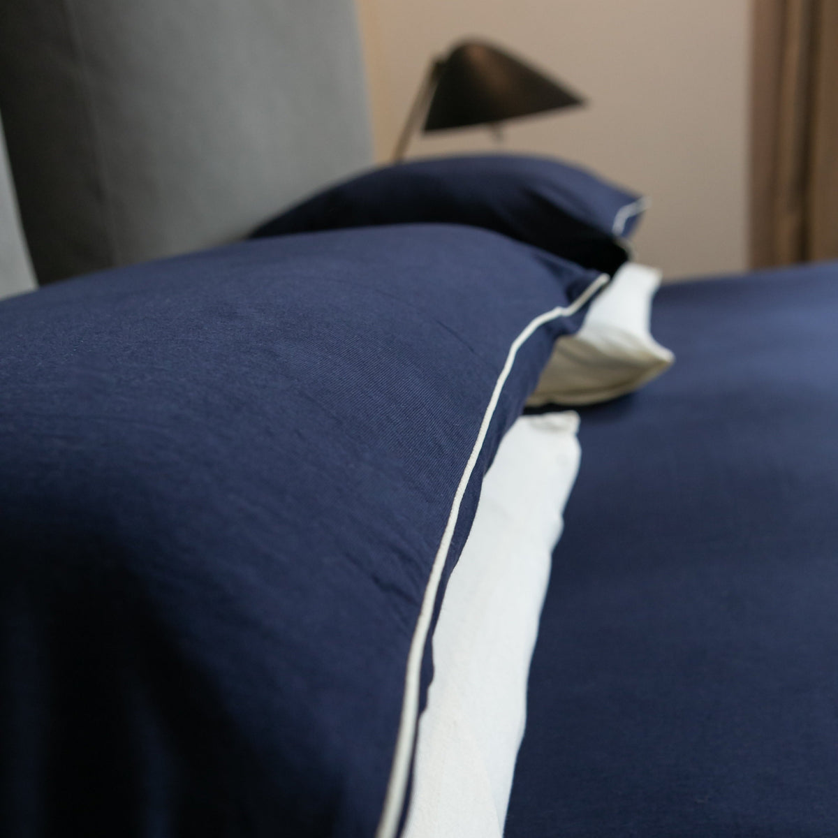 The Luxury Piped Duvet Cover Set