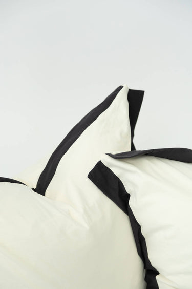 The Oxford edged scatter cushion