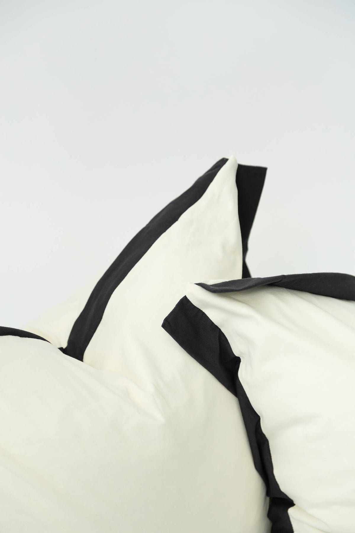 The Oxford edged scatter cushion