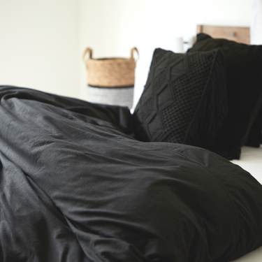 Raven duvet bedding, deep black t-shirt cotton with wrinkle-resistant finish