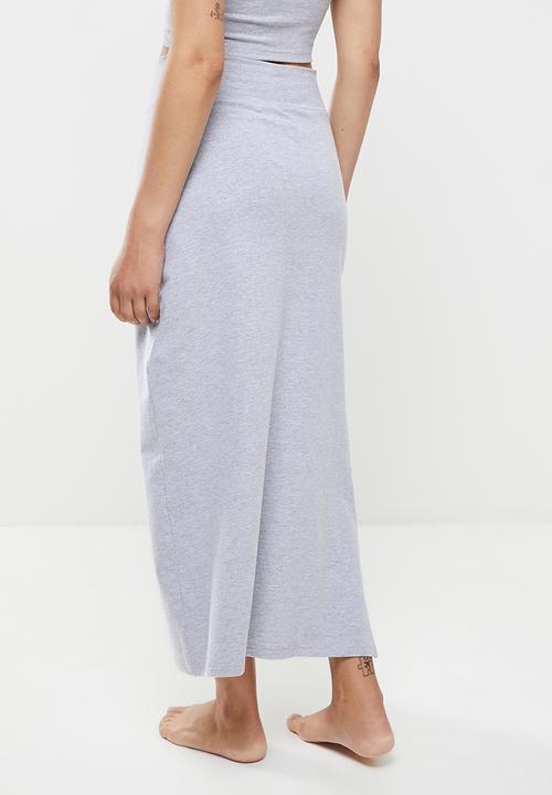 Ladies: The Maxi Skirt